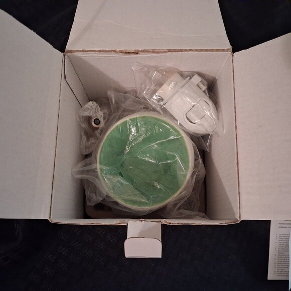 Scentsy Under Wraps Halloween Mummy Plug-In Wax Warmer With Box & Bulb *RETIRED* - Picture 13 of 15